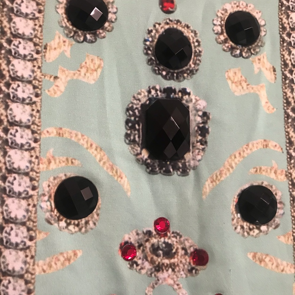 Dress - Picture 8 of 9